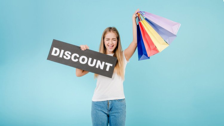 Shopping-With-Discount-Deals